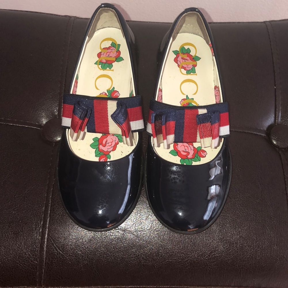Children's patent leather ballet flat with bow